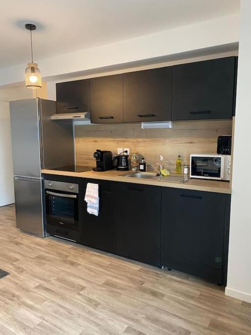 T3 Moderne - Proche Tram - Parking Prive Apartment Angers Ngoại thất bức ảnh